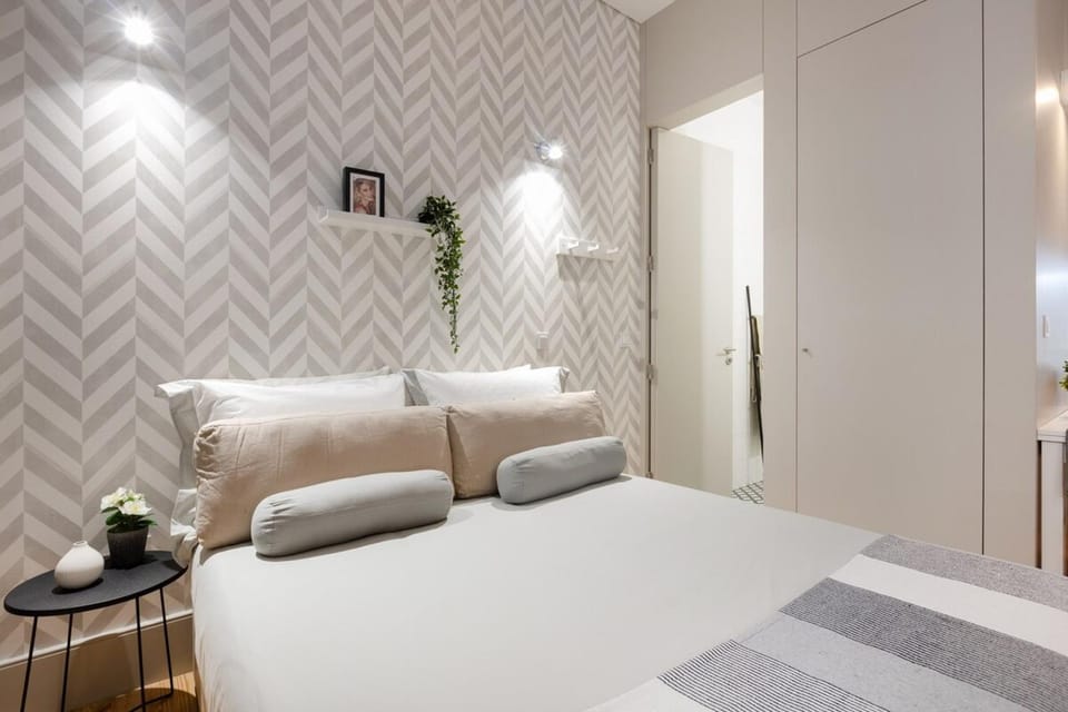 Sol Modern Studio @ Batalha Apartment in Porto