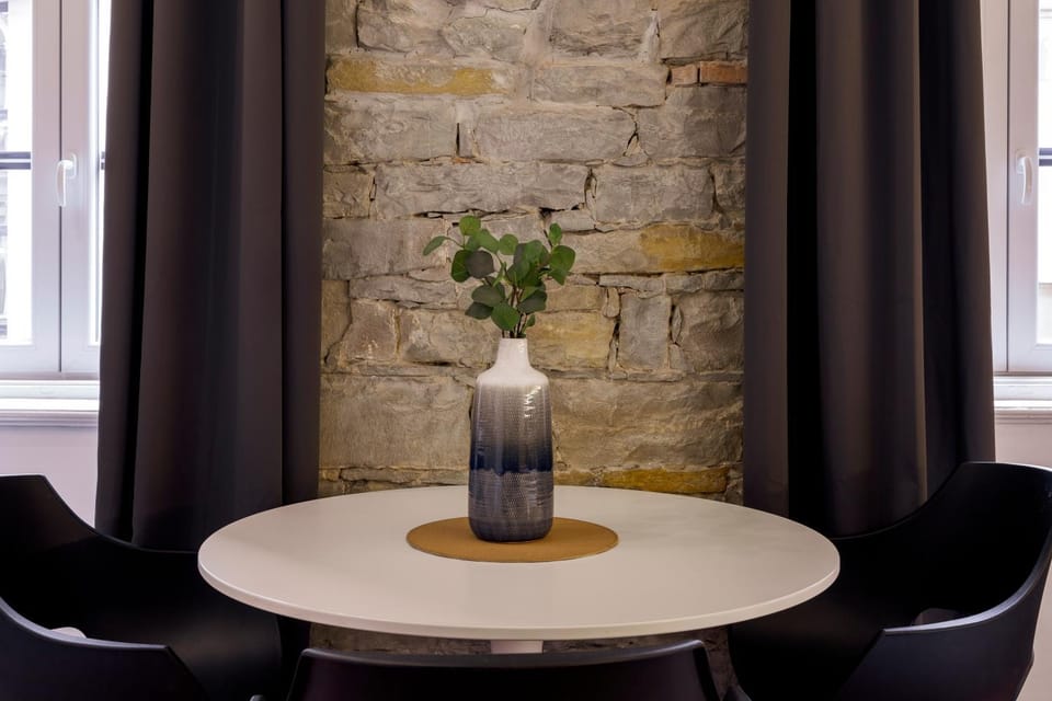 Nearby landmark, Living room, Seating area, Dining area