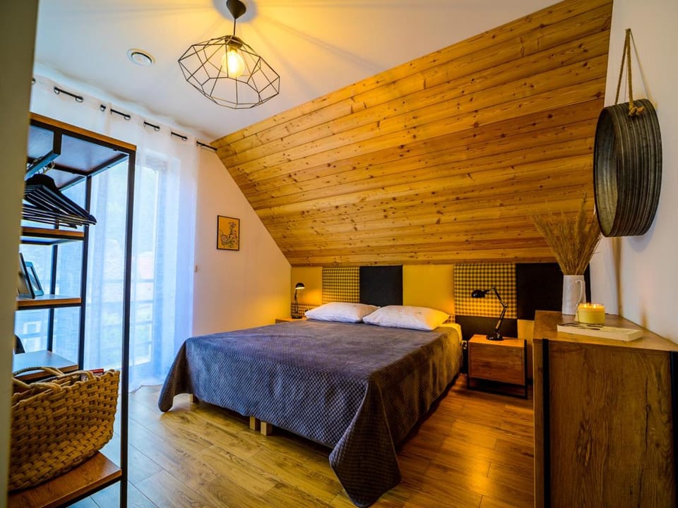 Bed, View (from property/room), Photo of the whole room, Decorative detail, Bedroom, Area and facilities