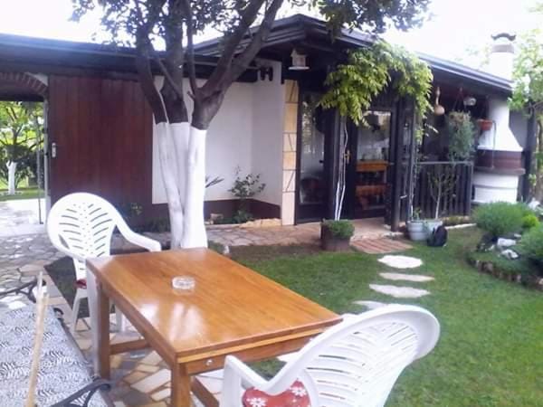 BBQ facilities, Garden