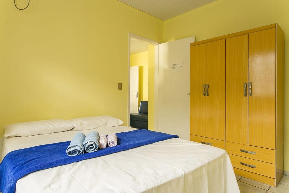 Apart 200m da praia, estacionamento, A/C Apartment in Florianopolis