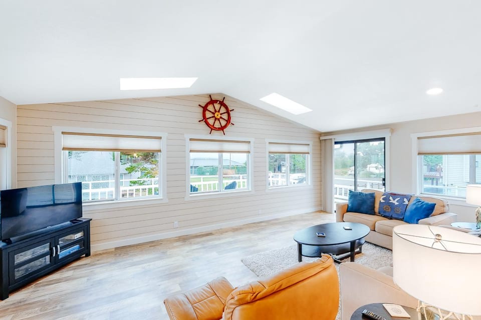 The Chinook House House in Lincoln Beach