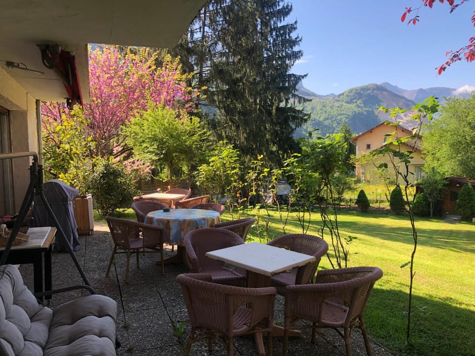 Spring, Natural landscape, Garden, Dining area, Garden view, Mountain view