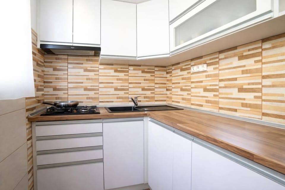 Kitchen or kitchenette, minibar, pet friendly, stove, kitchen