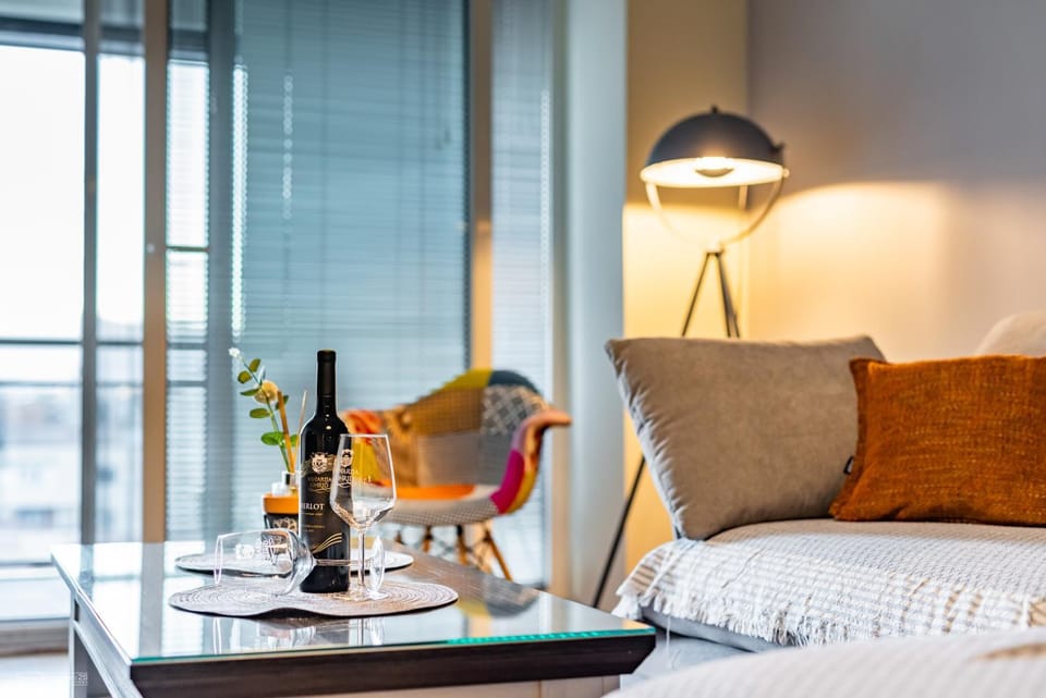Charlie Apartment, Modern City Center with balcony and free underground parking Apartment in Ohrid