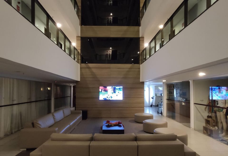 Communal lounge/ TV room