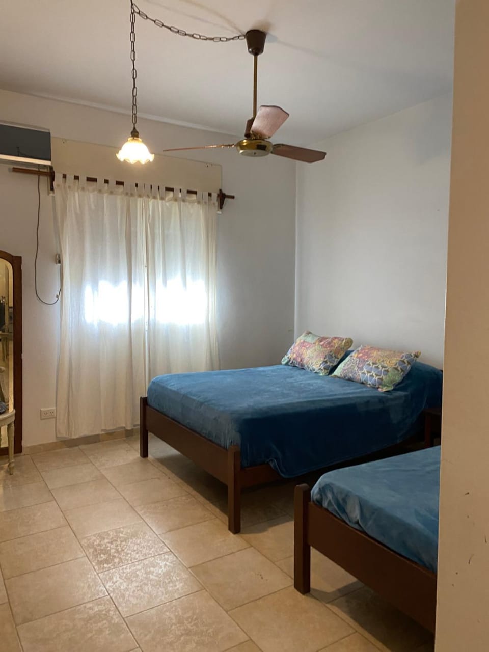 Bedroom, air conditioner