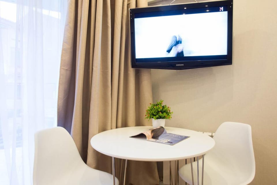 TV and multimedia, Seating area