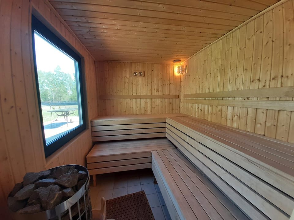 Nowa Wola 58 - 200qm appartment in a small village, with pool, sauna and big garden Apartment in Poland