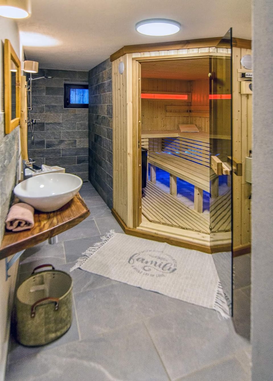 Sauna, Steam room, Bathroom