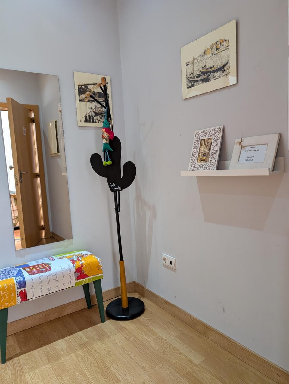 Photo of the whole room