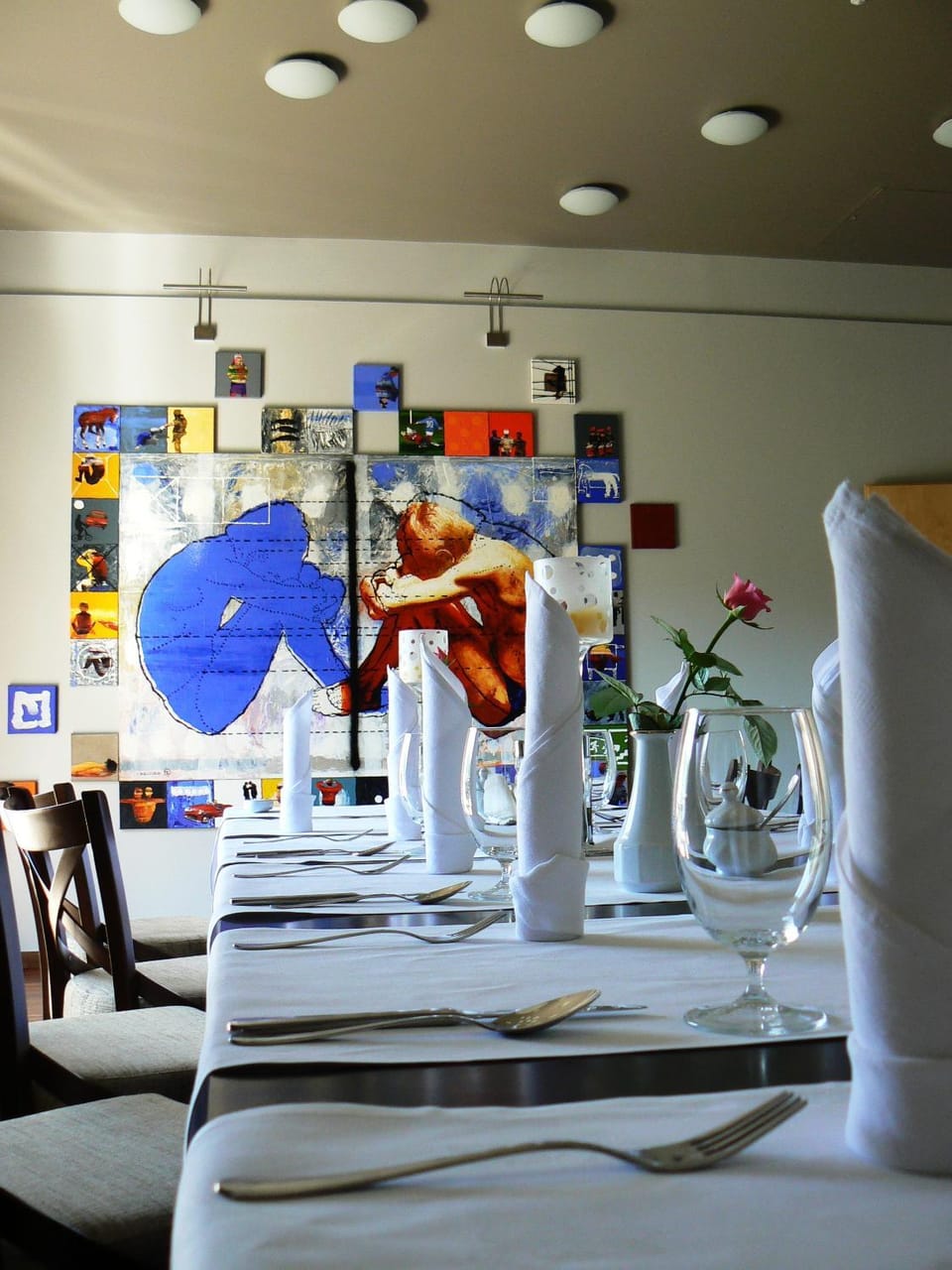 Restaurant/places to eat, Restaurant/places to eat