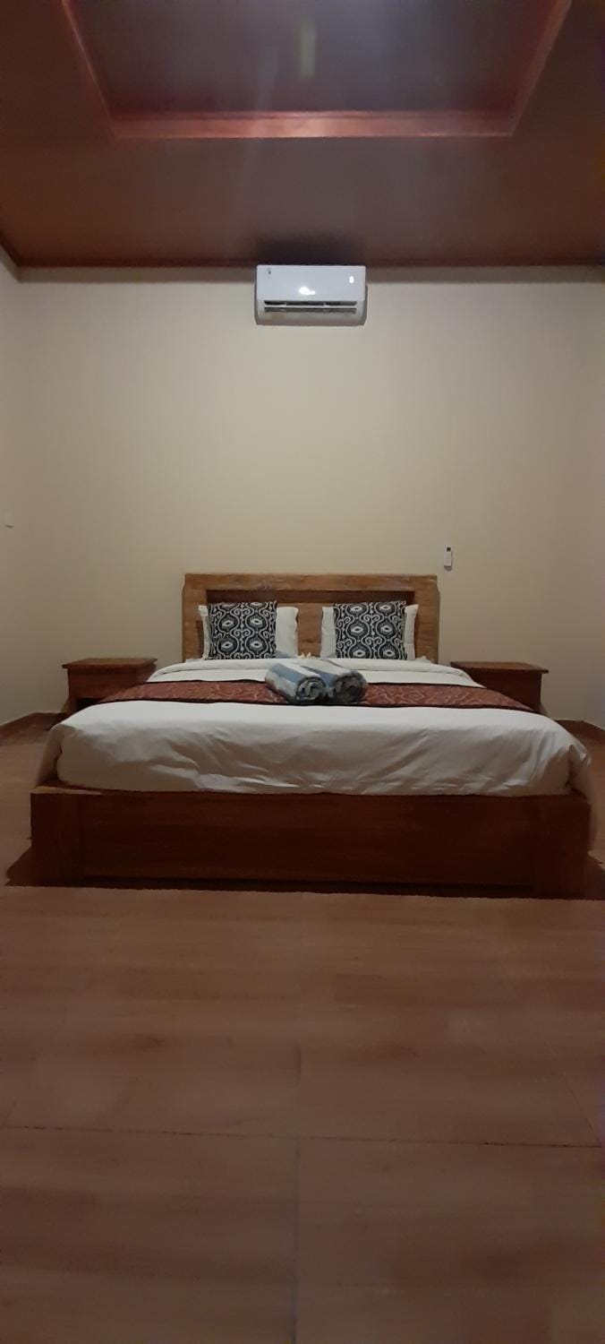 Bed, Bedroom, air conditioner