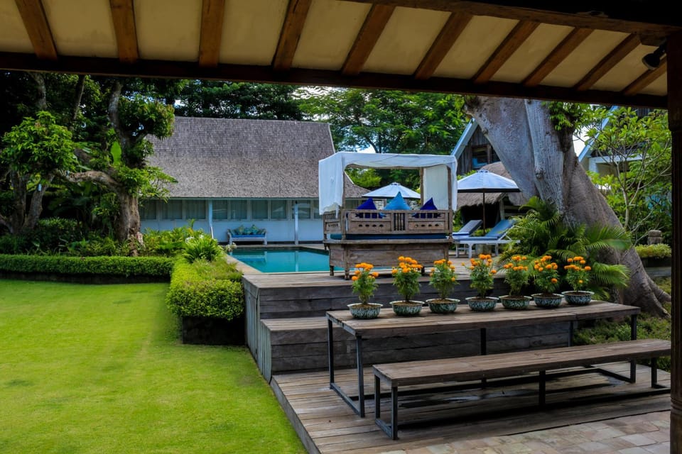 Property building, Garden, Garden view, Garden view, Swimming pool