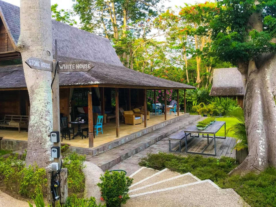 Property building, Garden, Lobby or reception