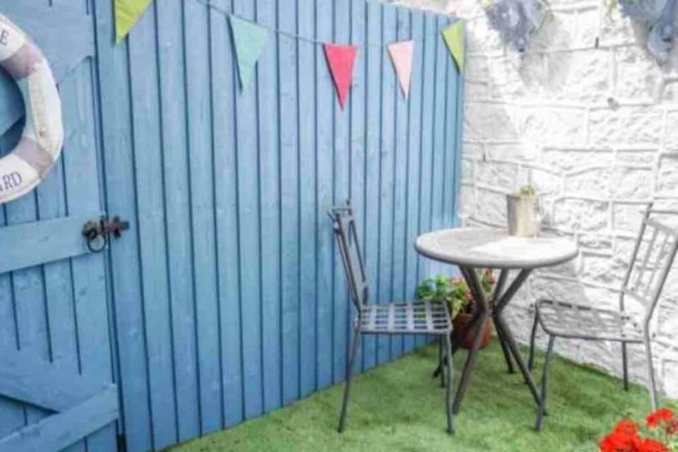Seascape Cottage, Ventnor House in Ventnor