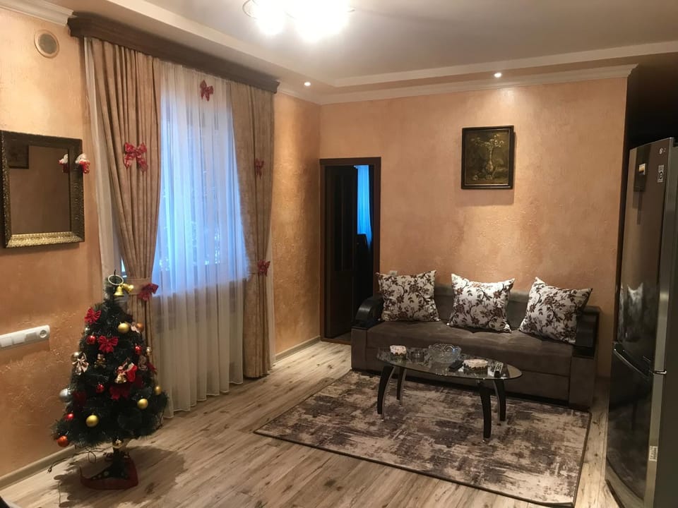 Cottage Green Garden House in Armenia