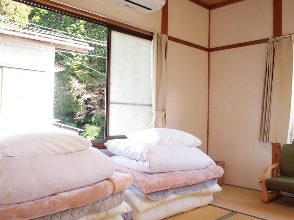 Guest House hachi hachi Bed and Breakfast in Japan