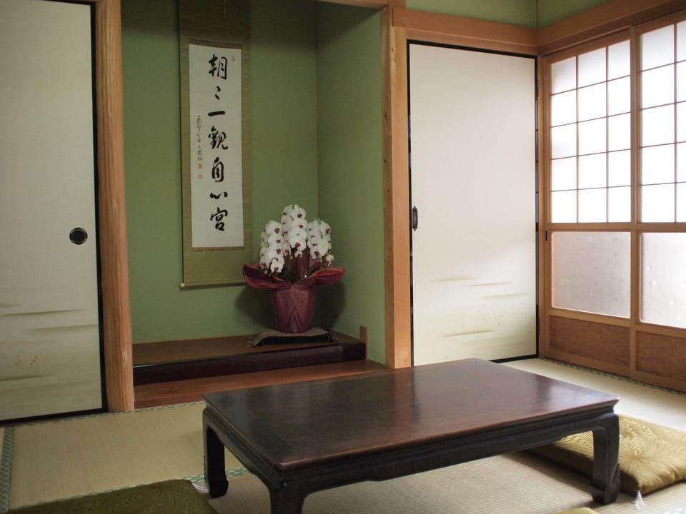 Guest House hachi hachi Bed and Breakfast in Japan