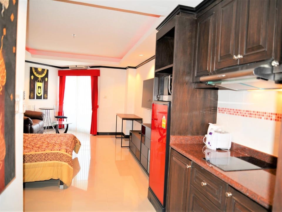 Angket condominium fully furnished 14th floor studio apartment House in Pattaya City