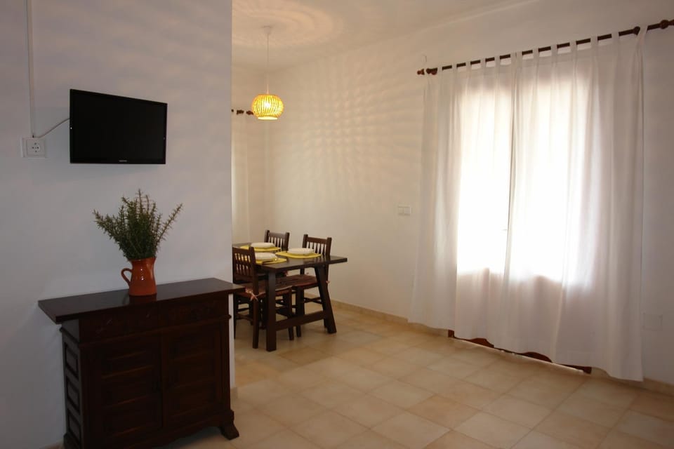TV and multimedia, Living room, Dining area