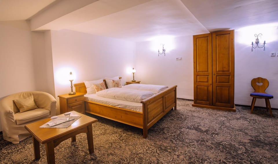 Pensiunea Ghiocelul Farm Stay in Romania