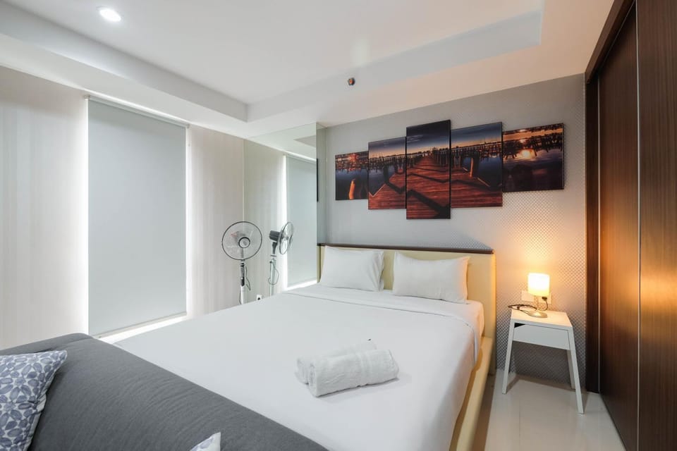 Elegant and Comfy Studio Azalea Suites Apartment Cikarang By Travelio Apartment in West Java