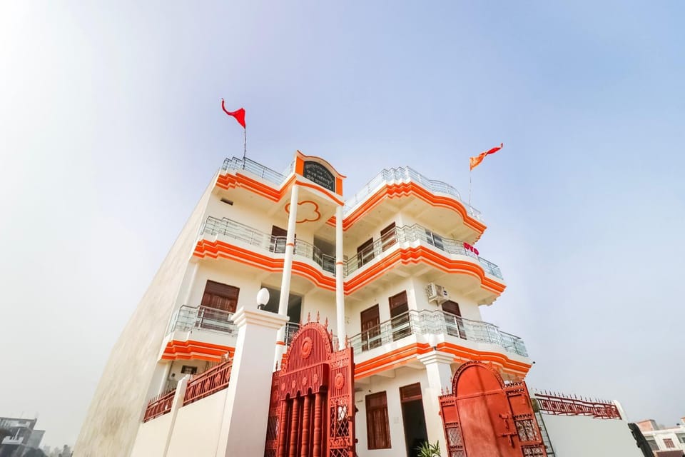Facade/entrance