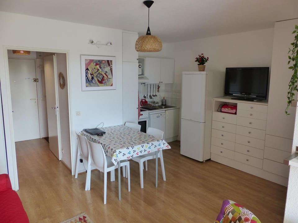 Appartement Pour 4 Personnes Avec Vue Sur Le Port De Plaisance- Residence Le Genois Apartment in Capbreton