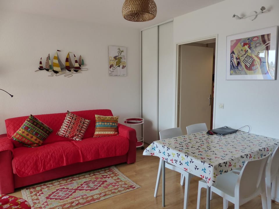 Appartement Pour 4 Personnes Avec Vue Sur Le Port De Plaisance- Residence Le Genois Apartment in Capbreton