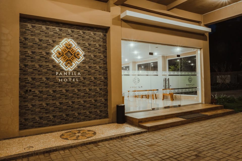 Property building, Facade/entrance, Lobby or reception