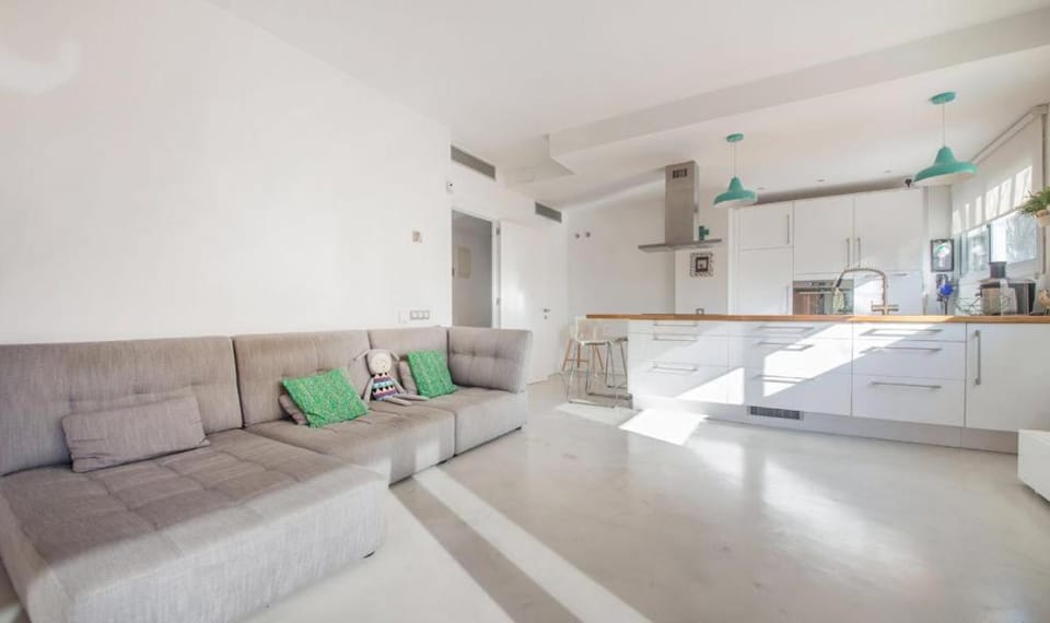 Magnificent apartment close to the beach Apartment in Barcelona