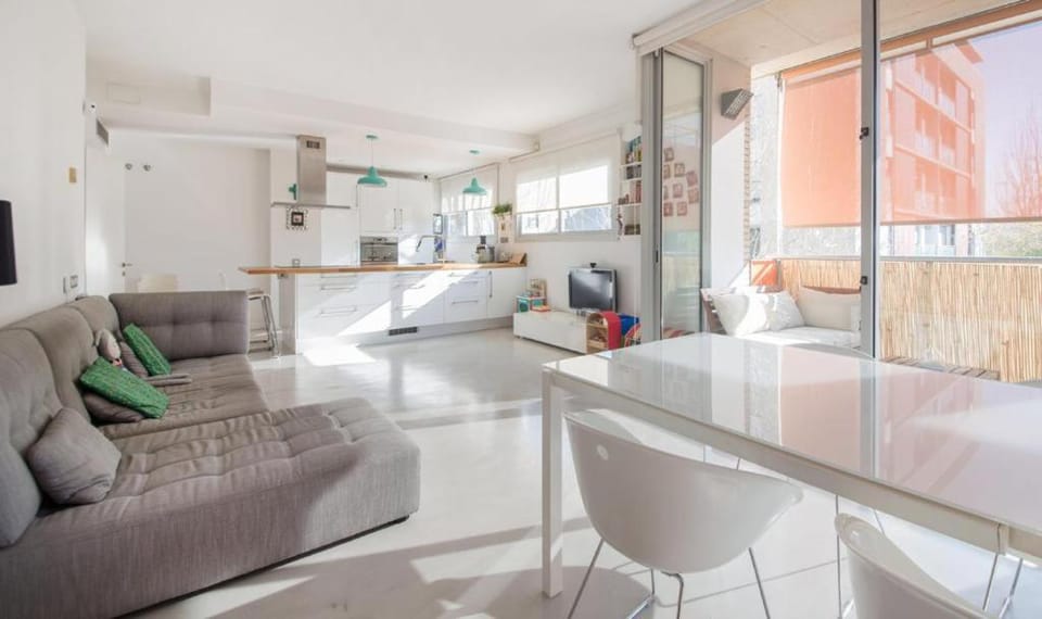 Magnificent apartment close to the beach Apartment in Barcelona