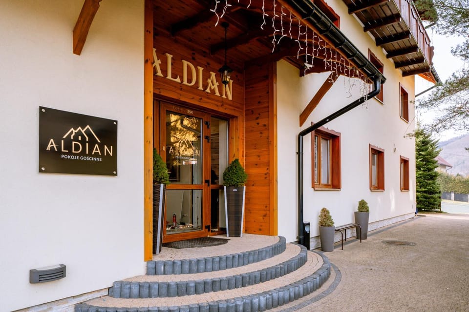Property building, Facade/entrance, Property logo or sign