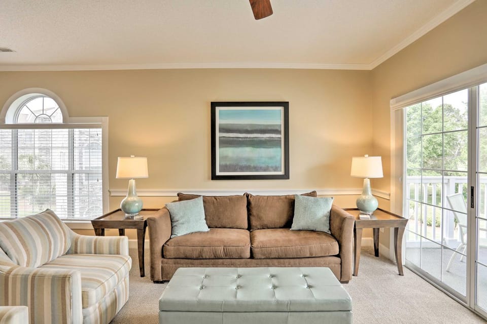 Central Myrtle Beach Condo w/ Golf Course View! House in Carolina Forest