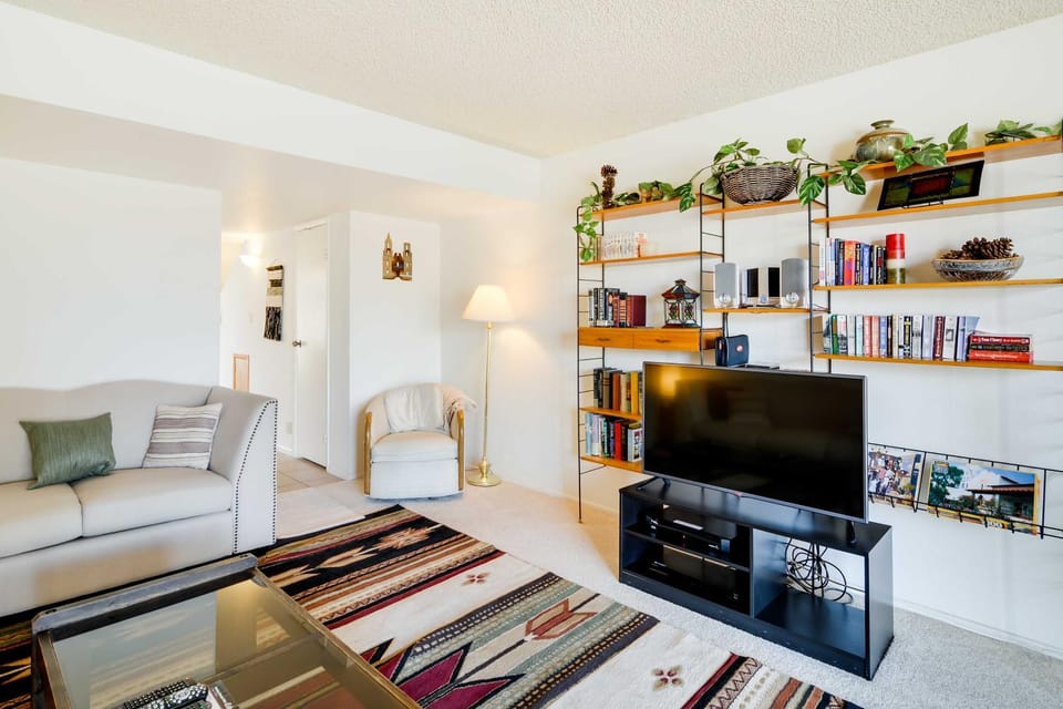 Pool Access! Pet-Friendly Snowbird Retreat in Mesa House in Mesa