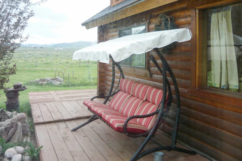 Log Cabin Cameron, South Madison River Area Cabin in Idaho