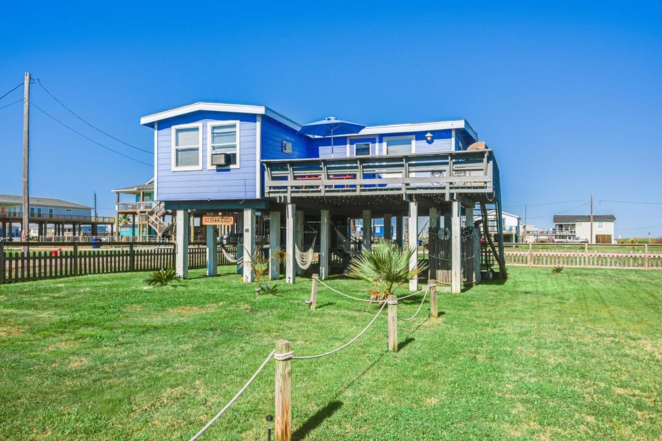 1 Mi to Surfside Beach: BBQ-Ready Home in Freeport House in Surfside Beach