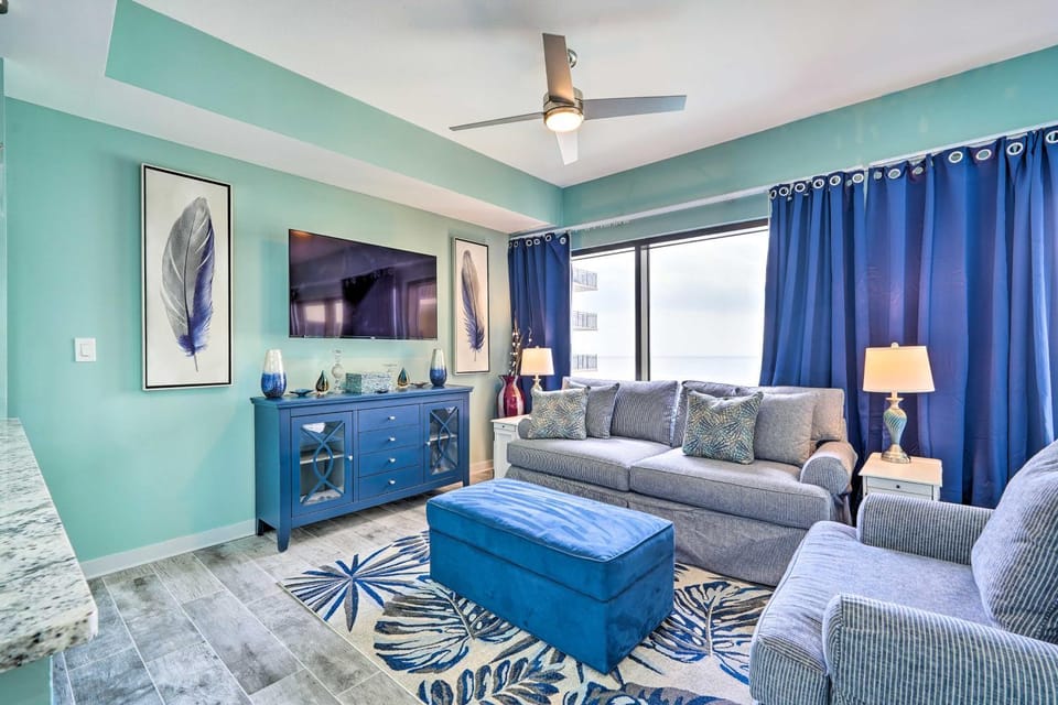 Chic Panama City Beach Condo w/ Pool & Gulf Views House in Panama City Beach
