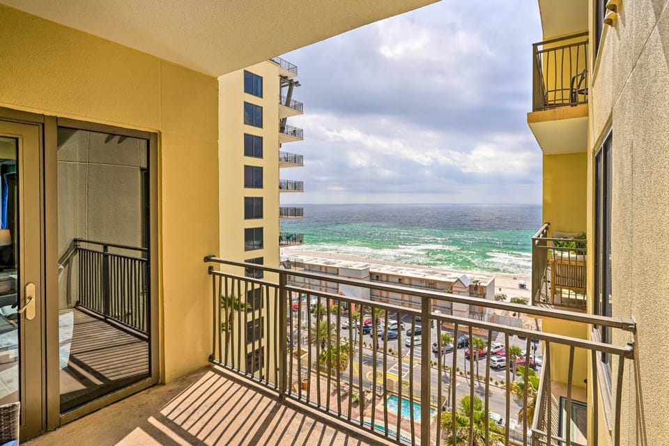 Chic Panama City Beach Condo w/ Pool & Gulf Views House in Panama City Beach
