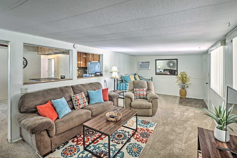 Restful Riverfront Retreat w/ Private Dock + Patio House in Bullhead City