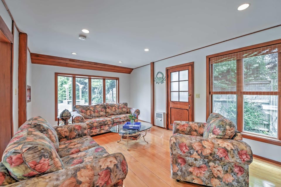 Walk to Beach! Hyannis Family Haven w/ Deck House in Hyannis