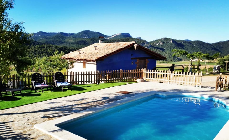 Property building, Swimming pool, Swimming pool