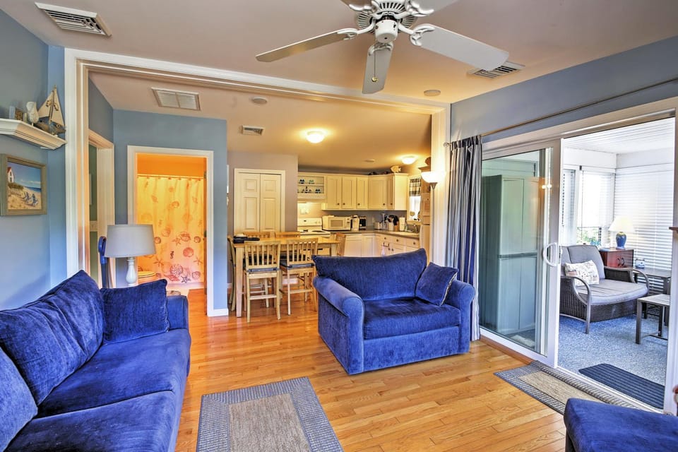 Wells Beach Cottage w/ Pool Access ~ 1 Mi to Coast House in Wells
