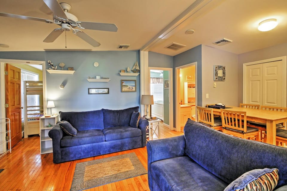Wells Beach Cottage w/ Pool Access ~ 1 Mi to Coast House in Wells