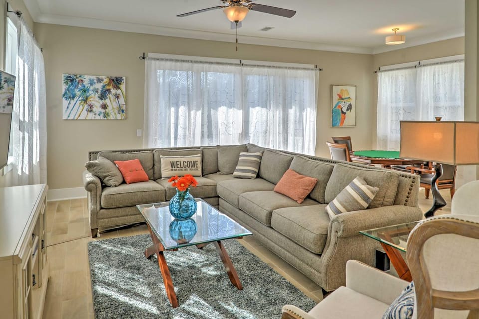 1 Block to Beach! Breezy Myrtle Beach Getaway House in Myrtle Beach