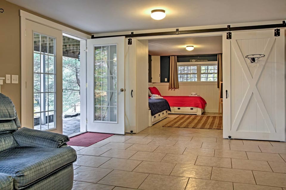 Beautiful Sandy Point Getaway w/ Wraparound Deck! House in Sandy Point