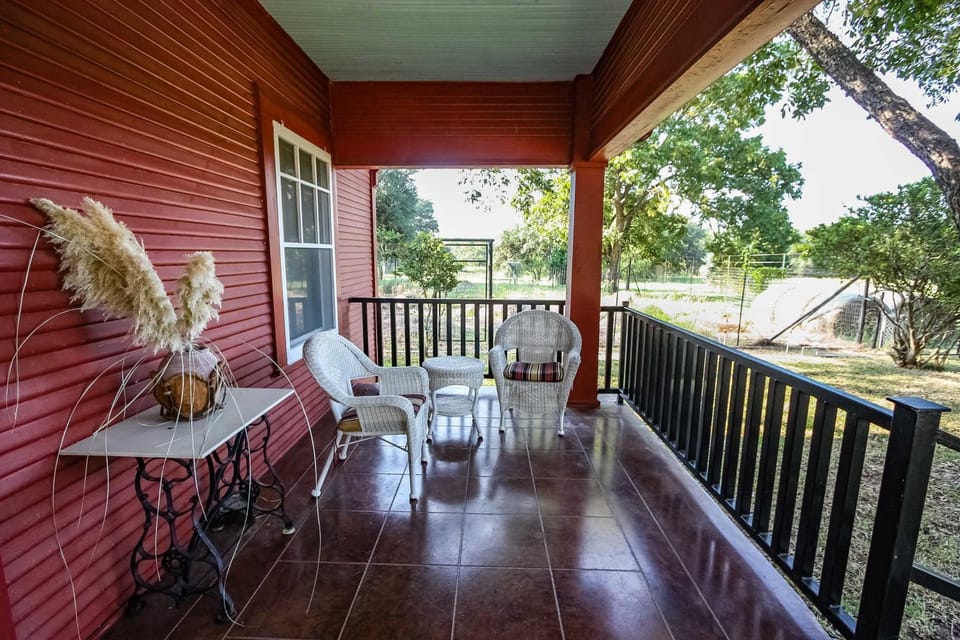 'August Schmidt' Fredericksburg Cottage w/ Hot Tub House in Rio Grande