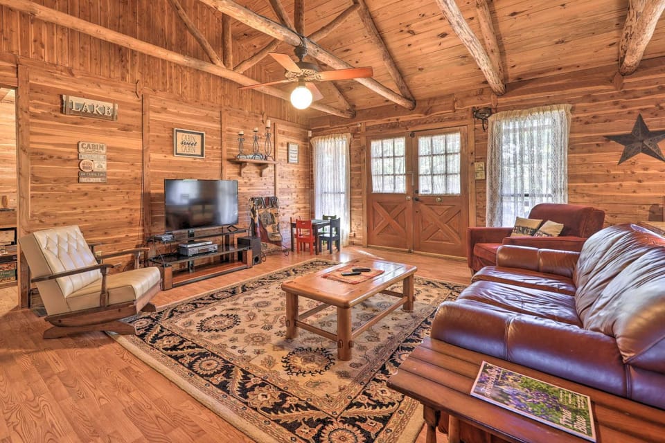 Rustic Canyon Lake Cabins with Hot Tub on about 3 Acres Cabin in Canyon Lake