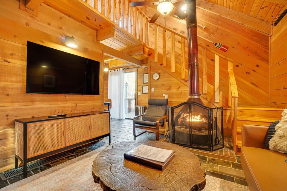 Sautee Nacoochee Mtn Paradise w/ Spacious Deck! House in White County